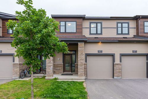 925 Athenry Crt, Ottawa, ON, K2J7C9 | Card Image