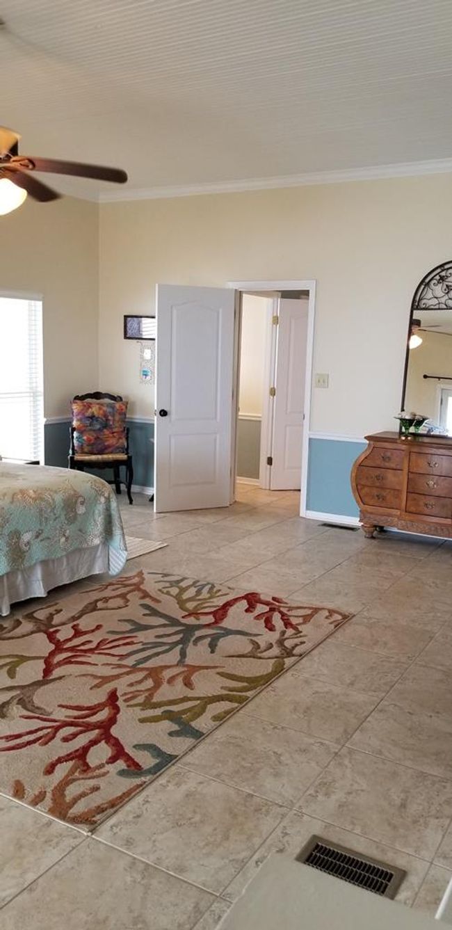 2074 Hwy 98 W, House other with 4 bedrooms, 3 bathrooms and 6 parking in Carrabelle FL | Image 35