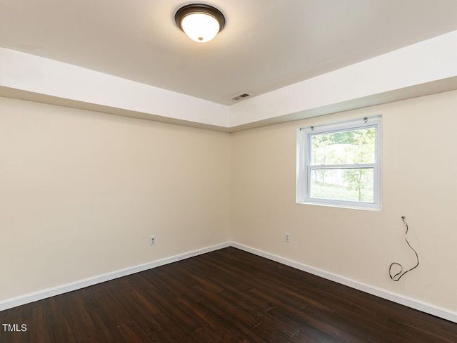 029-1280x960-basement-unit-bedroom-2 | Image 29