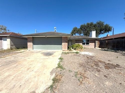 2910 Water Lily Dr, Corpus Christi, TX, 78415-5514 | Card Image