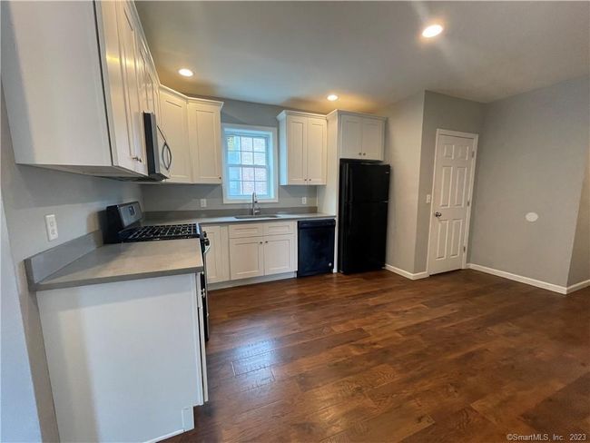 Kitchen | Image 4