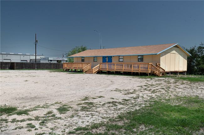 2527 N Us Highway 281, Home with 0 bedrooms, 0 bathrooms and null parking in Alice TX | Image 5