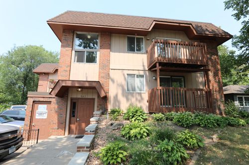 104-942 Main St Nw, Elk River, MN, 55330-1541 | Card Image