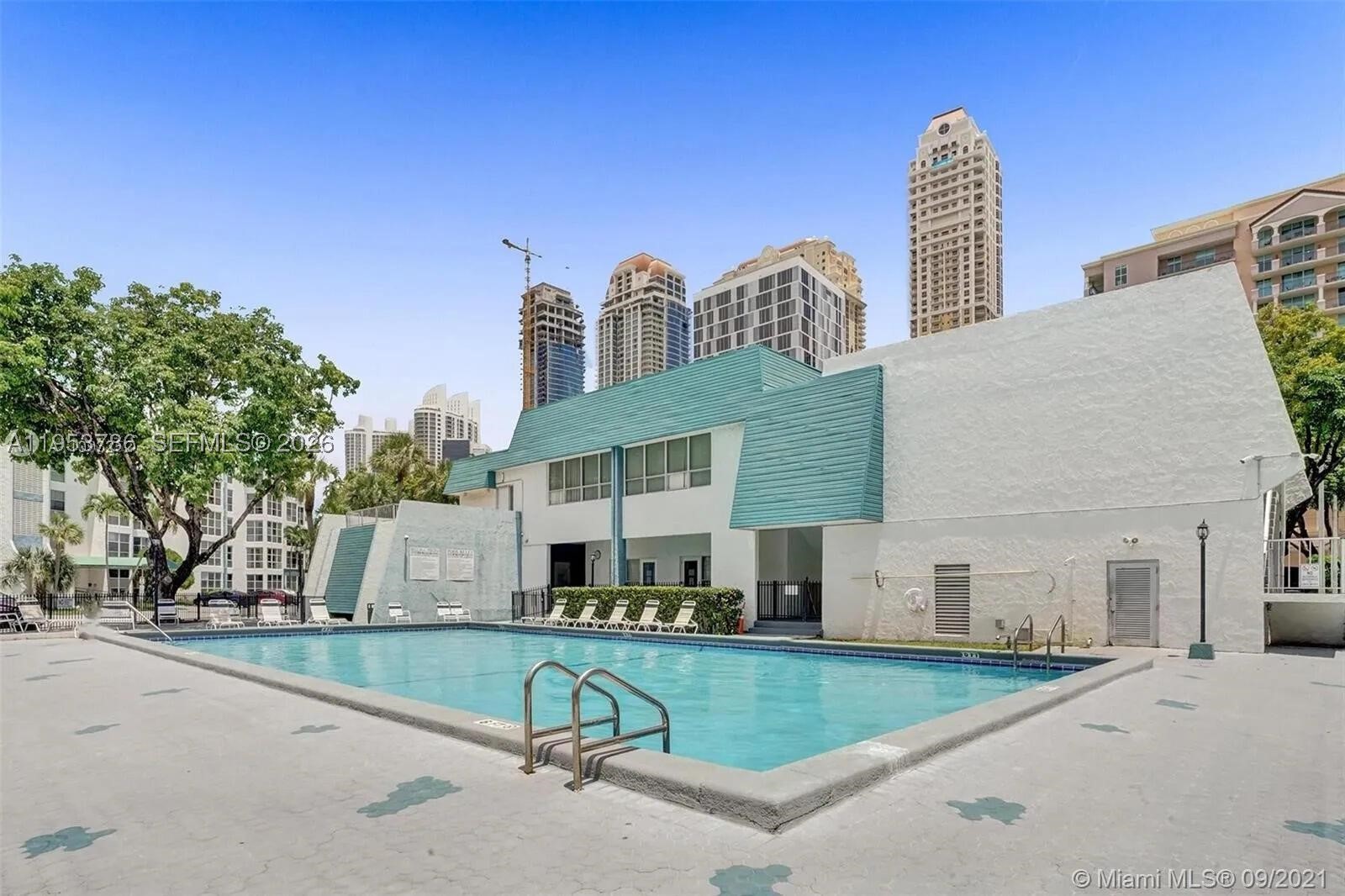 Residential in Sunny Isles Beach 2