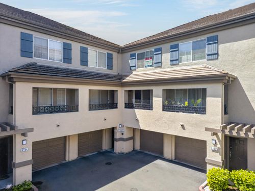 8106-2001 Club Center Dr, Sacramento, CA, 95835-1409 | Card Image