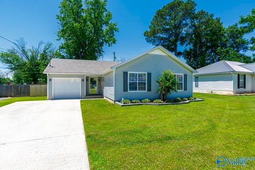 1501 Elizabeth Drive Sw, Hartselle, AL, 35640 | Card Image
