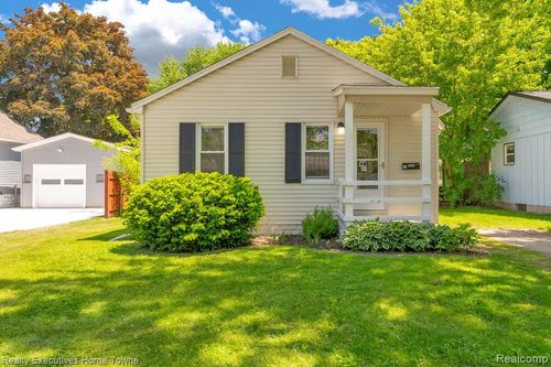 2720 Walnut St, Port Huron, MI, 48060-2853 | Card Image
