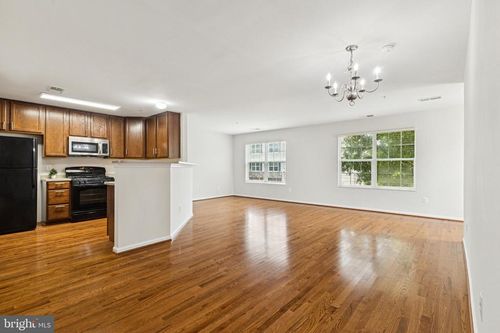 11181 Wortham Crest Cir, MANASSAS, VA, 20109-5691 | Card Image