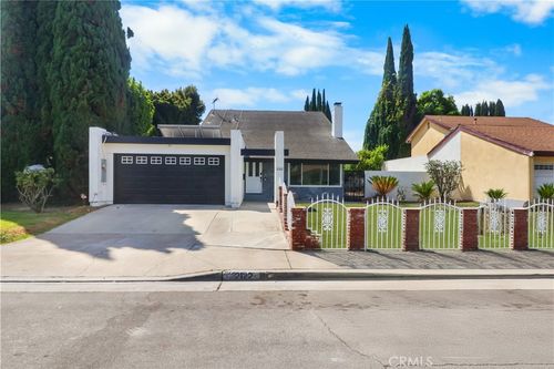 2122 W Chalet Ave, Anaheim, CA, 92804-5430 | Card Image