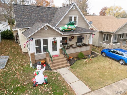 323 S 6th St, Vandalia, IL, 62471-2740 | Card Image