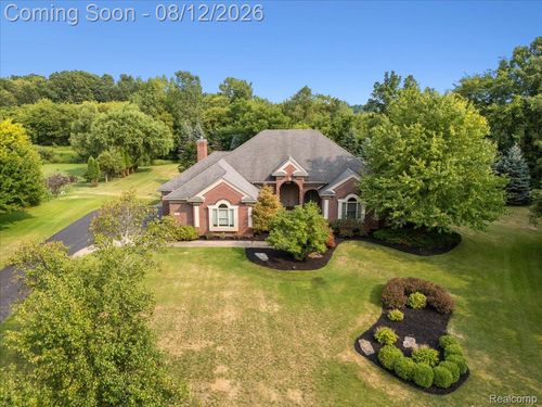 3279 Beach Lake Dr E, Milford, MI, 48380-2869 | Card Image