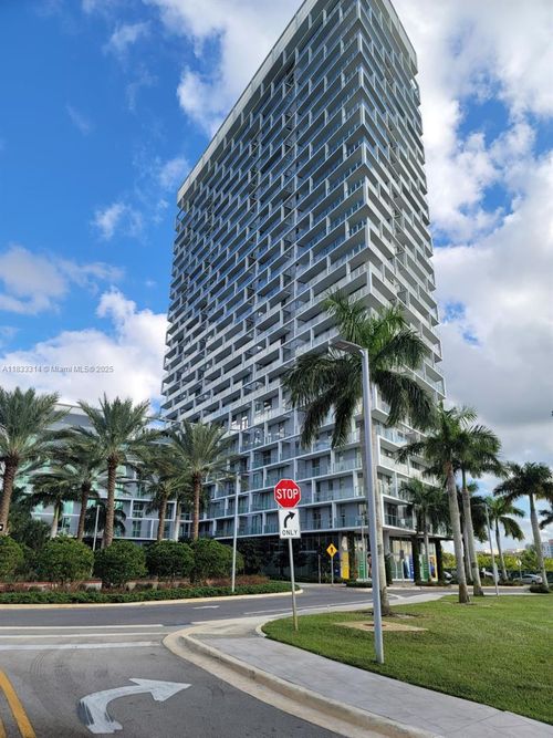 apt-2411-2000 Metropica Way, SUNRISE, FL, 33323-3229 | Card Image