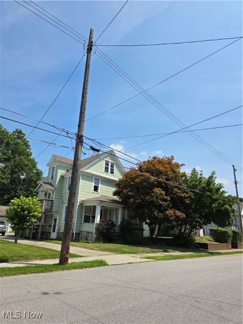 1726 Shaw Ave, Akron, OH, 44305-4236 | Card Image