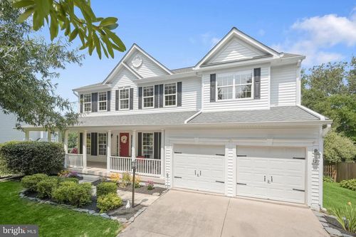 329 Locust Grove Dr, PURCELLVILLE, VA, 20132-3285 | Card Image