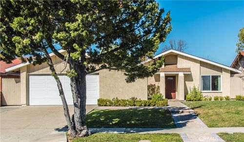 6017 E La Paz Way, Anaheim, CA, 92807 | Card Image