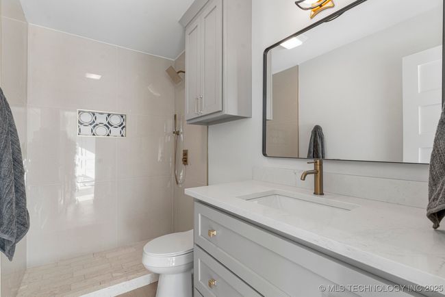 Junior suite bathroom | Image 53