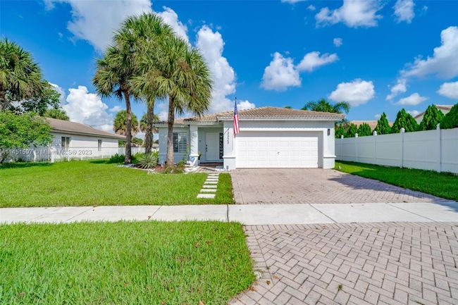 13323 Sw 44th St, House other with 3 bedrooms, 2 bathrooms and null parking in Miramar FL | Image 2