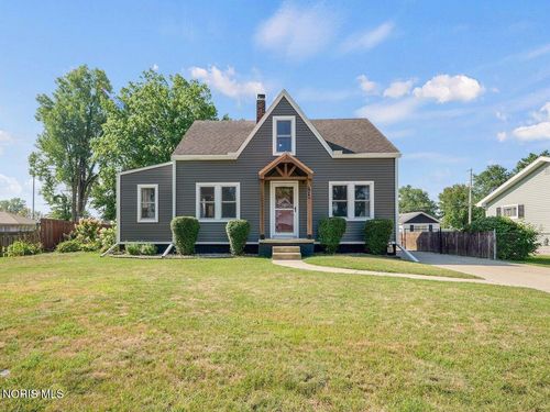 7019 Almaine Dr, Holland, OH, 43528-8237 | Card Image