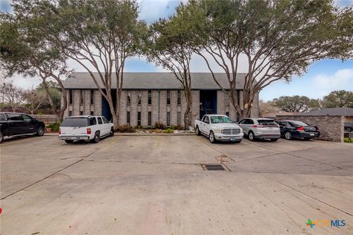 303 Palmwood Dr, Victoria, TX, 77901-4755 | Card Image
