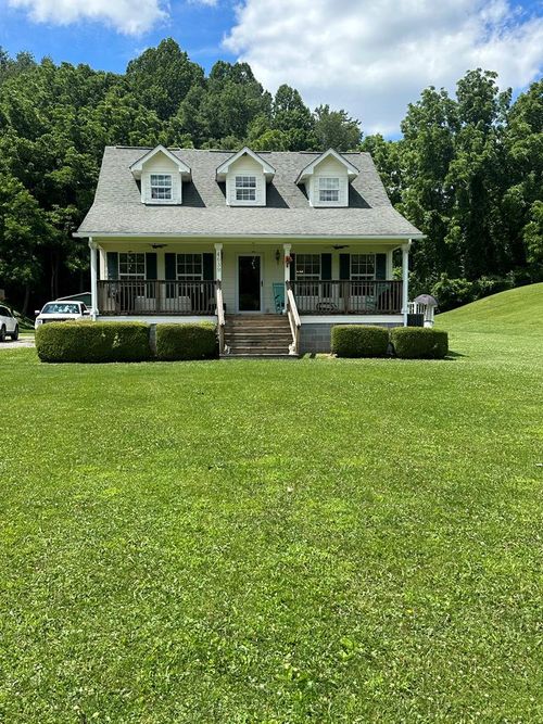 4639 Baptist Valley Rd, North Tazewell, VA, 24630-8795 | Card Image