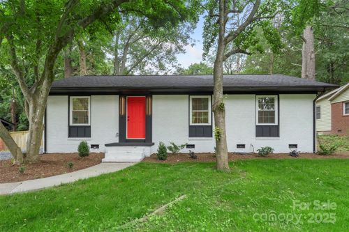 3900 Colebrook Rd, Charlotte, NC, 28215-3243 | Card Image