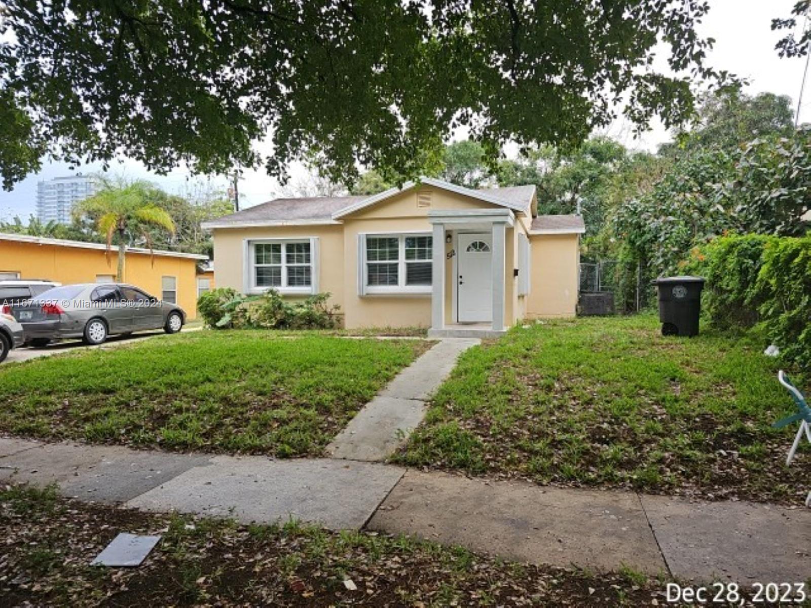 47th St, West Palm Beach, FL 33407