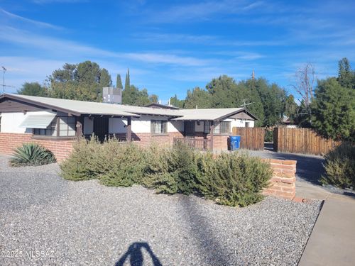 2713 E Fort Lowell Rd, Tucson, AZ, 85716-1515 | Card Image