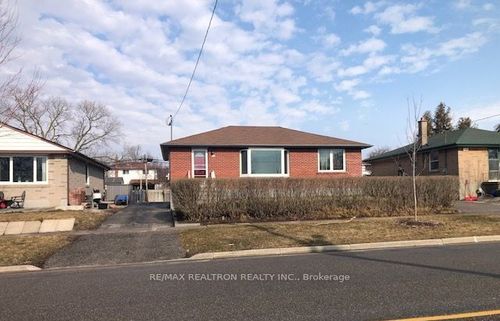 bsmt-746 Phillip Murray Ave, Oshawa, ON, L1J1J3 | Card Image