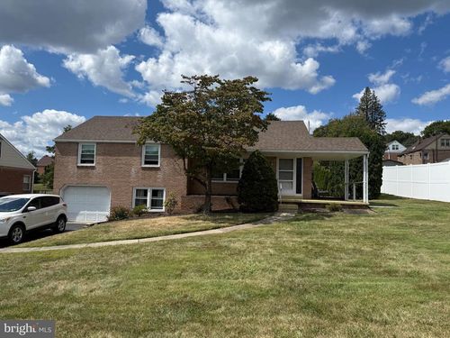 202 W 39th St, READING, PA, 19606-3007 | Card Image