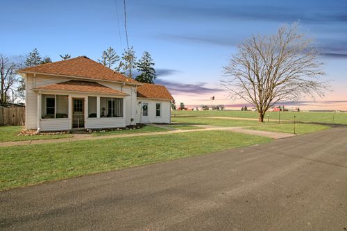 417 Virgil St, Maple Park, IL, 60151-7668 | Card Image