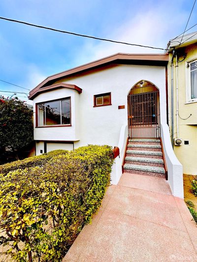 134 Detroit Street, House other with 2 bedrooms, 1 bathrooms and 2 parking in San Francisco CA | Image 2