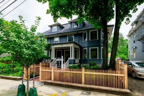 109 Lake View Ave, Cambridge, MA, 02138-3366 | Card Image