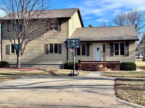 1315 13th St, Onawa, IA, 51040-1721 | Card Image