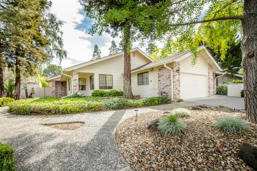 725 Fairview Drive, Woodland, CA, 95695 | Card Image