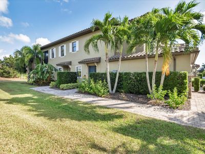 102 - 13507 Messina Loop, Condo with 3 bedrooms, 3 bathrooms and null parking in BRADENTON FL | Image 3