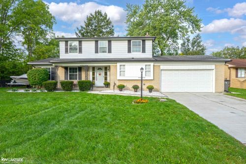 35027 Pappstein Dr, Clinton Twp, MI, 48035-2374 | Card Image