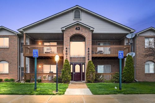 2-46016 Purple Sage Court, Van Buren Charter Township, MI, 48111 | Card Image