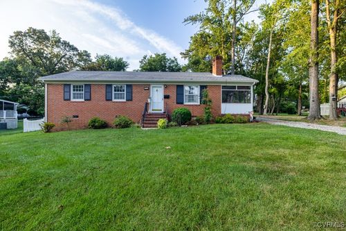 504 6th St, Blackstone, VA, 23824-2406 | Card Image