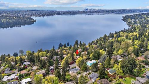 4725 W Mercer Way, Mercer Island, WA, 98040-4332 | Card Image