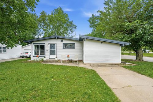 101 E Springdale St, Derby, KS, 67037-1238 | Card Image