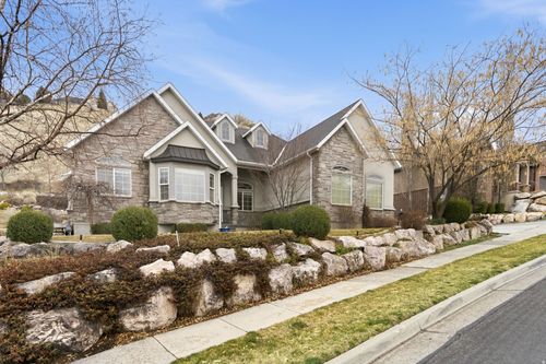 609 Parkway Dr, North Salt Lake, UT, 84054-2607 | Card Image