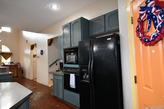 8389 E Loop 1604 S, House other with 5 bedrooms, 5 bathrooms and null parking in Adkins TX | Image 26
