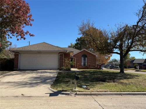 6115 Meadowside Trl, Arlington, TX, 76017-6435 | Card Image