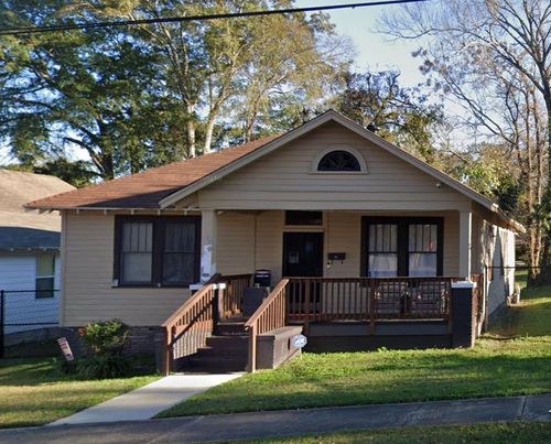204 E Oak St, Tuskegee, AL, 36083-1819 | Card Image