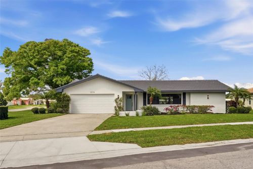 13779 Pinecrest Dr, LARGO, FL, 33774-4513 | Card Image