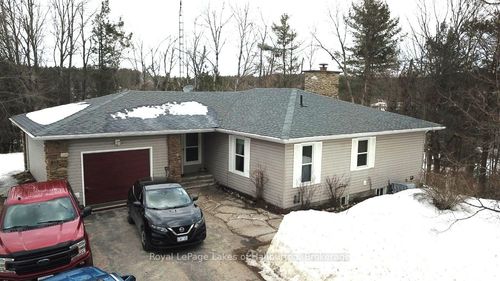 7 Regina Rd, Kinmount, ON, K0M2A0 | Card Image