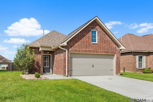 32445 Curtis Cv, Denham Springs, LA, 70706-2915 | Card Image