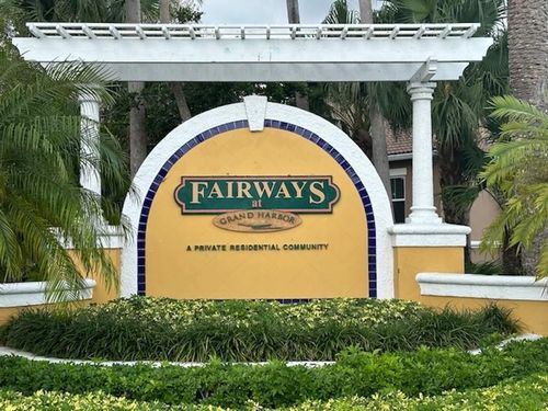j205-5020 Fairways Cir, Vero Beach, FL, 32967-1845 | Card Image