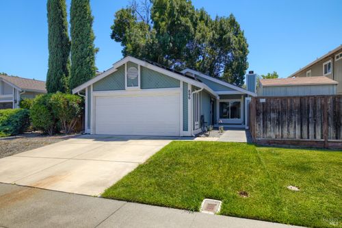 896 Meadowhawk Drive, Vacaville, CA, 95687 | Card Image