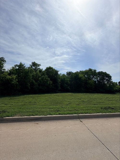 800 E 19th St S, Newton, IA, 50208 | Card Image